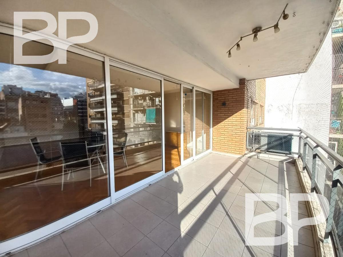 Foto de Venta Departamento 4 ambientes con cochera - Palermo APTO CREDITO, imagen 2