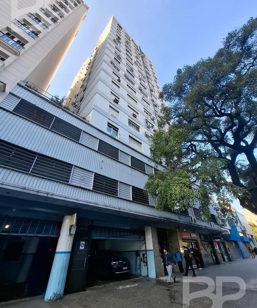 Foto de VENTA DEPARTAMENTO DOS (2) AMBIENTES - MONSERRAT, imagen 3