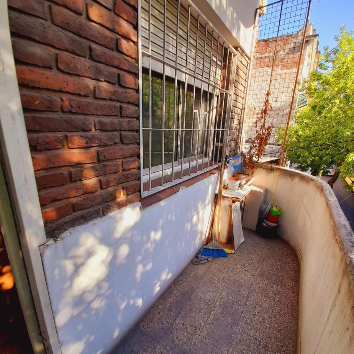 PH VENTA MATEHU AL 300 FRENTE CON PATIO