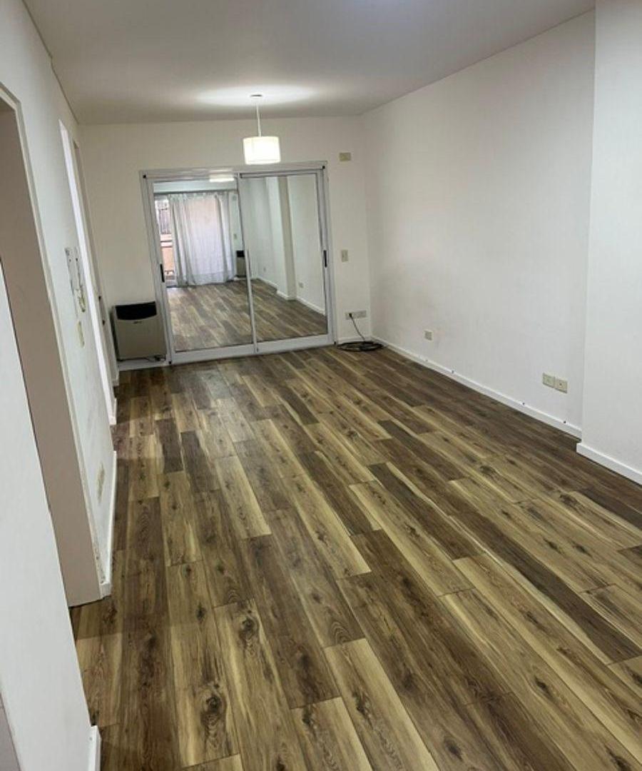 Foto de MONOAMBIENTE PASO AL 700 VENTA IMPECABLE, imagen 1