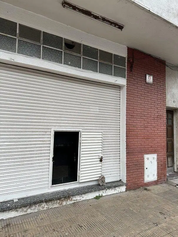 Venta de local a mts de Tribunales La Matanza 2