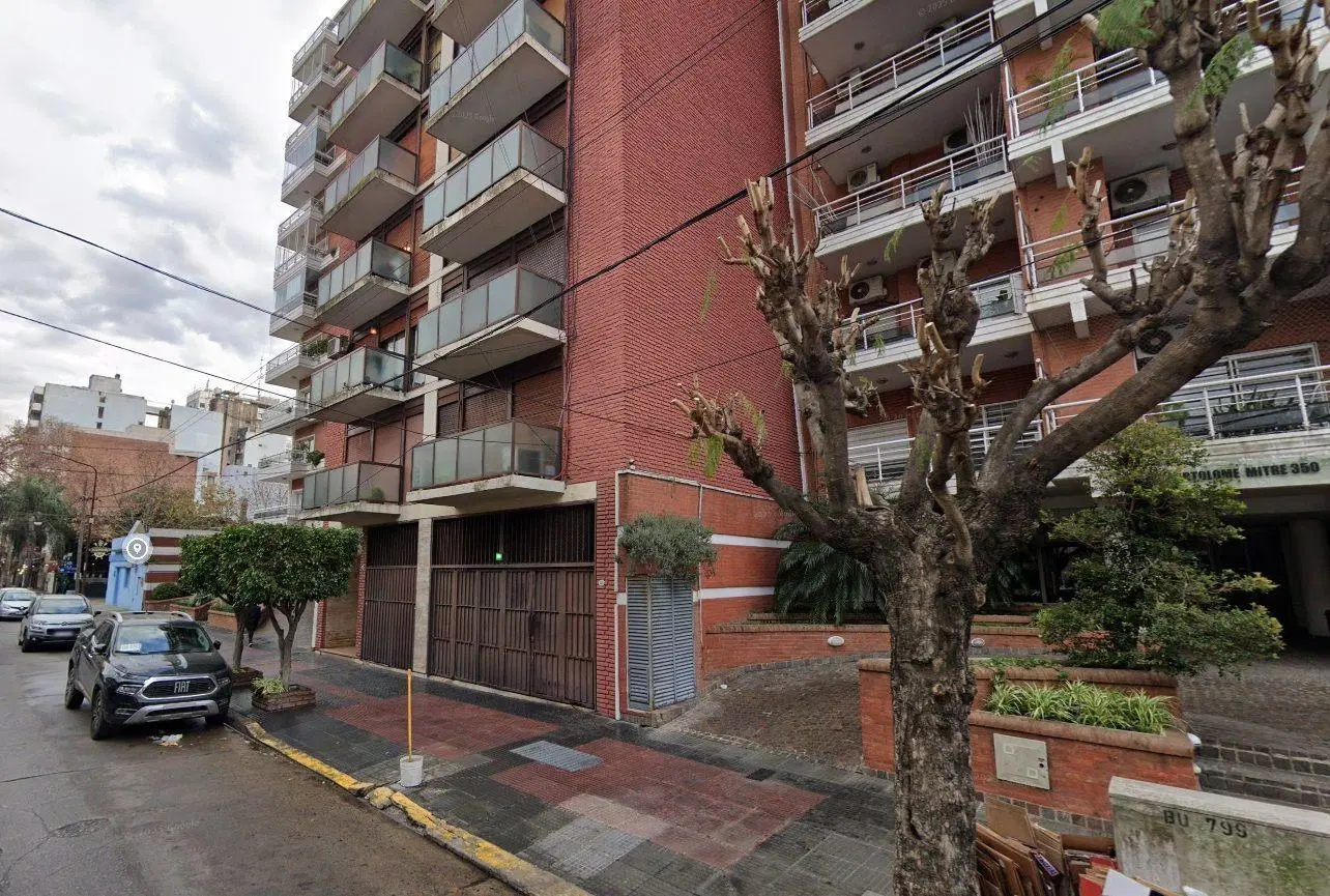 2 amb con 2 patios Bajas expensas a mts Plaza Mitre 1