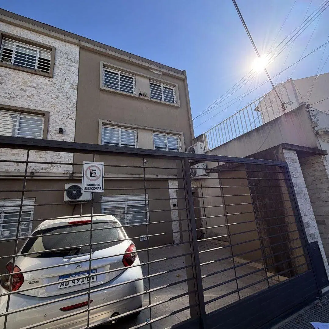 PH al frente con garage y patio SIN EXPENSAS 3