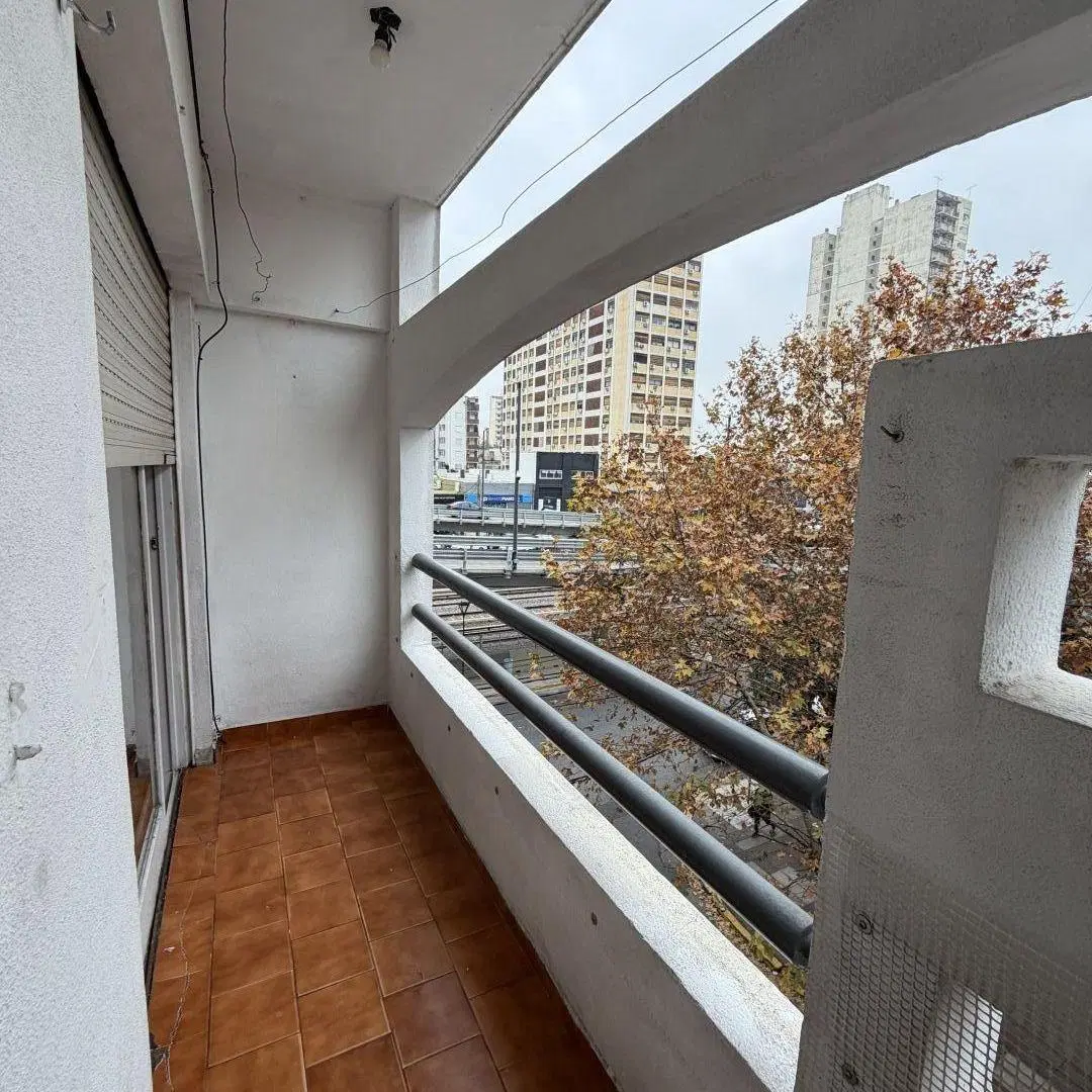 ALQUILER 2 AMB balcon al frente Ramos Mejia 4