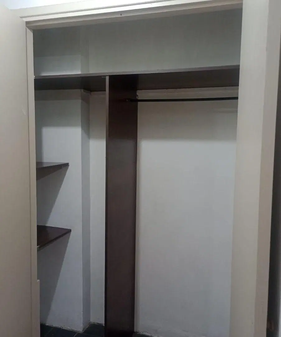 DOS Ambientes en un PRIMER piso.
BAJAS EXPENSAS. 5