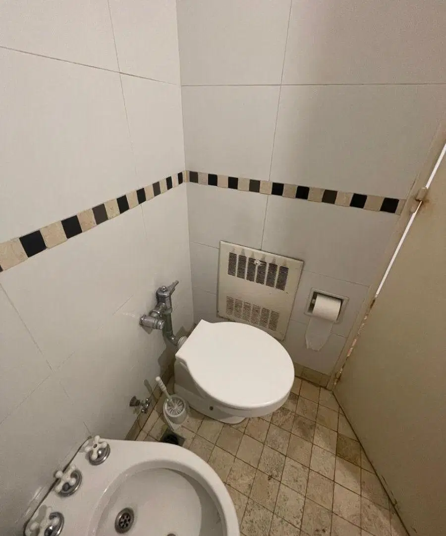 Departamento de 72 m² con 2 dormitorios mas dependencia en venta en Recoleta 5