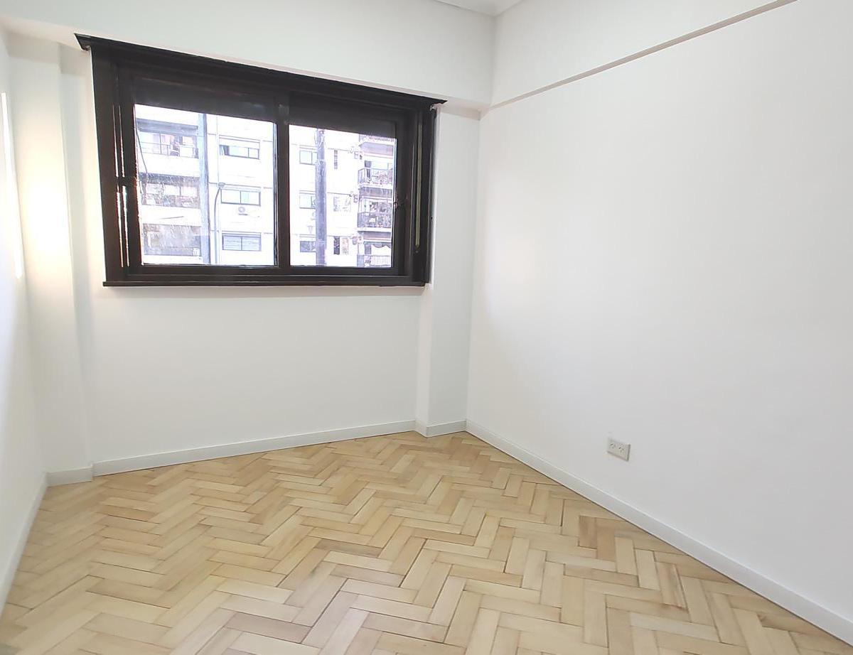 La Paternal - Av San Martin 2600 _venta Departamento 4 Amb. con Dependencia! 2