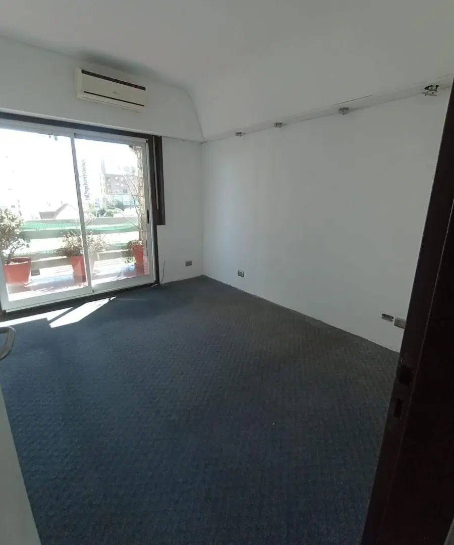 Lanús Este – Venta Departamento 4 Amb – Chochera y Baulera! 5