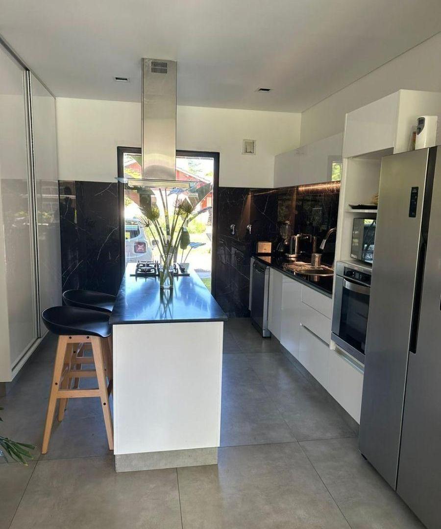 Foto de Los Cardales Country Club - Casa Moderna - 5 Ambientes con Dependencia, imagen 5