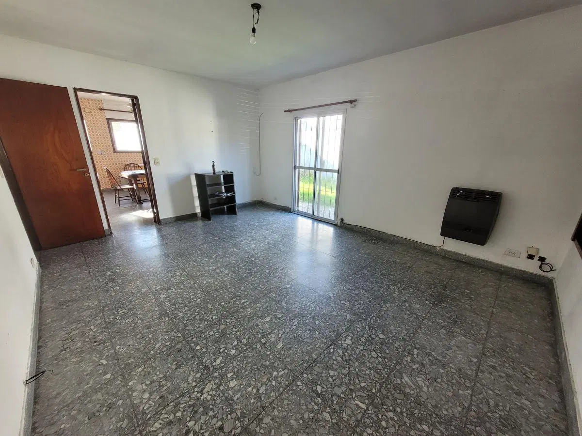 Cordoba al 2900, Martinez | Casa en lote propio 3 ambientes con jardín 1