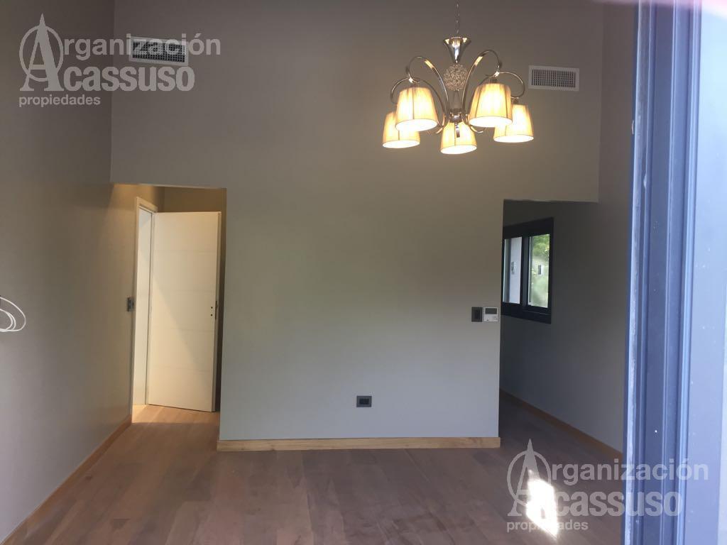 Foto de Casa en Venta - Village Country Club - Pilar, imagen 2