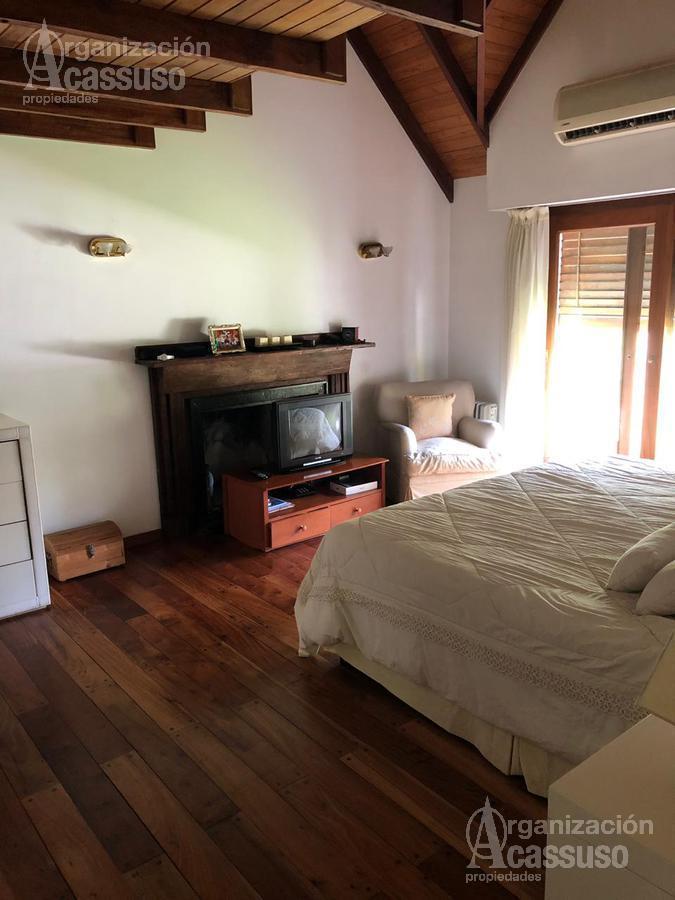 Casa en Venta Lomas de San Isidro