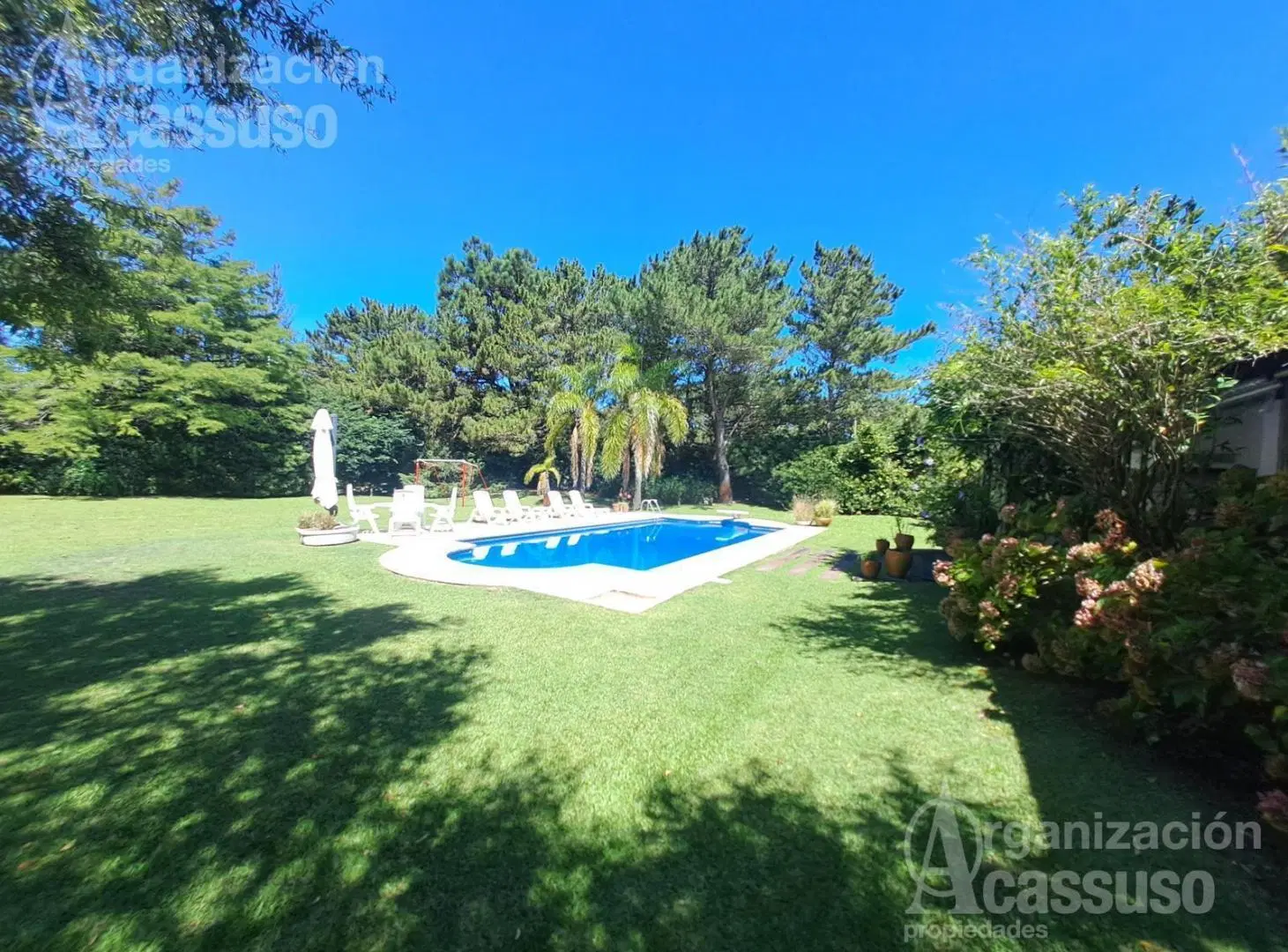Casa en Solanas 4 dormitorios 3 baños piscina jardin dependencia 3288 m2 terreno 195 m2 cubiertos 1