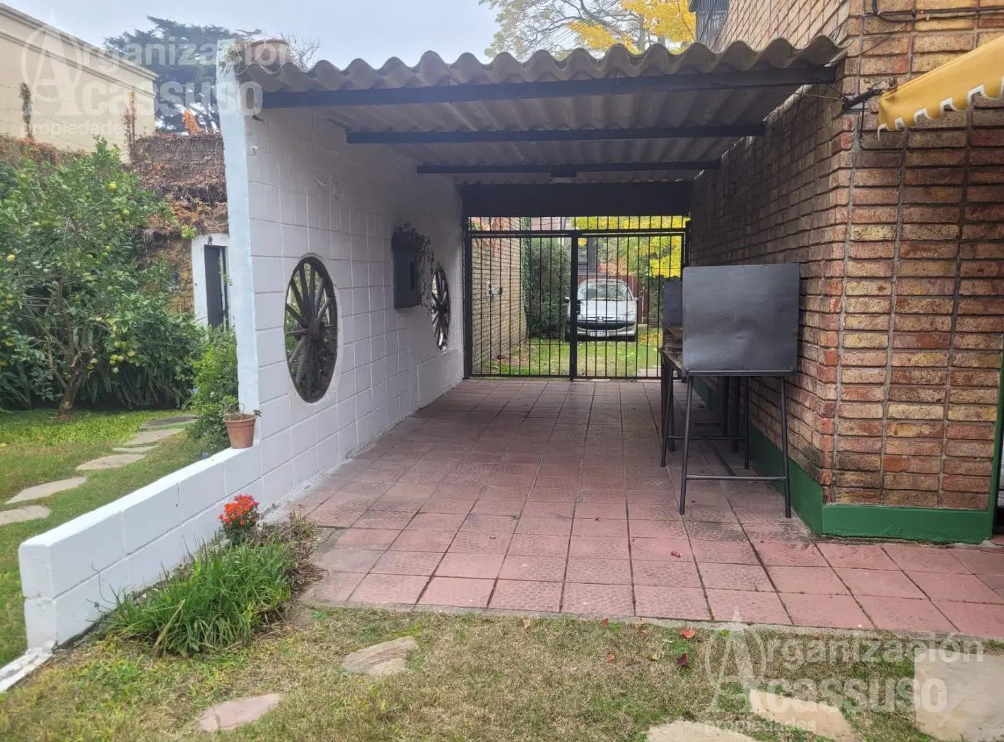 Casa Carrasco Sur 4 dormitorios jardin lugar varios autos zona colegio Woodlands y Lawn Tenis 4