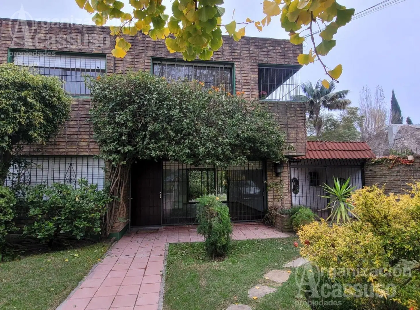 Casa Carrasco Sur 4 dormitorios jardin lugar varios autos zona colegio Woodlands y Lawn Tenis 2