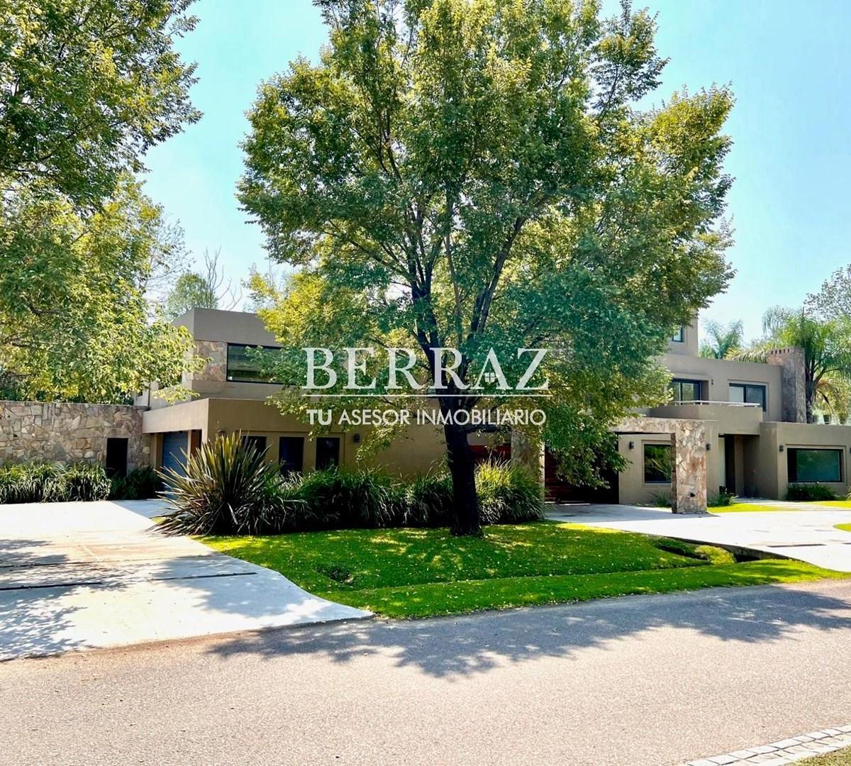 Casa Venta 12 Ambientes Sobre Doble Lote en Ayres de Pilar Lote de 2076 m² 2