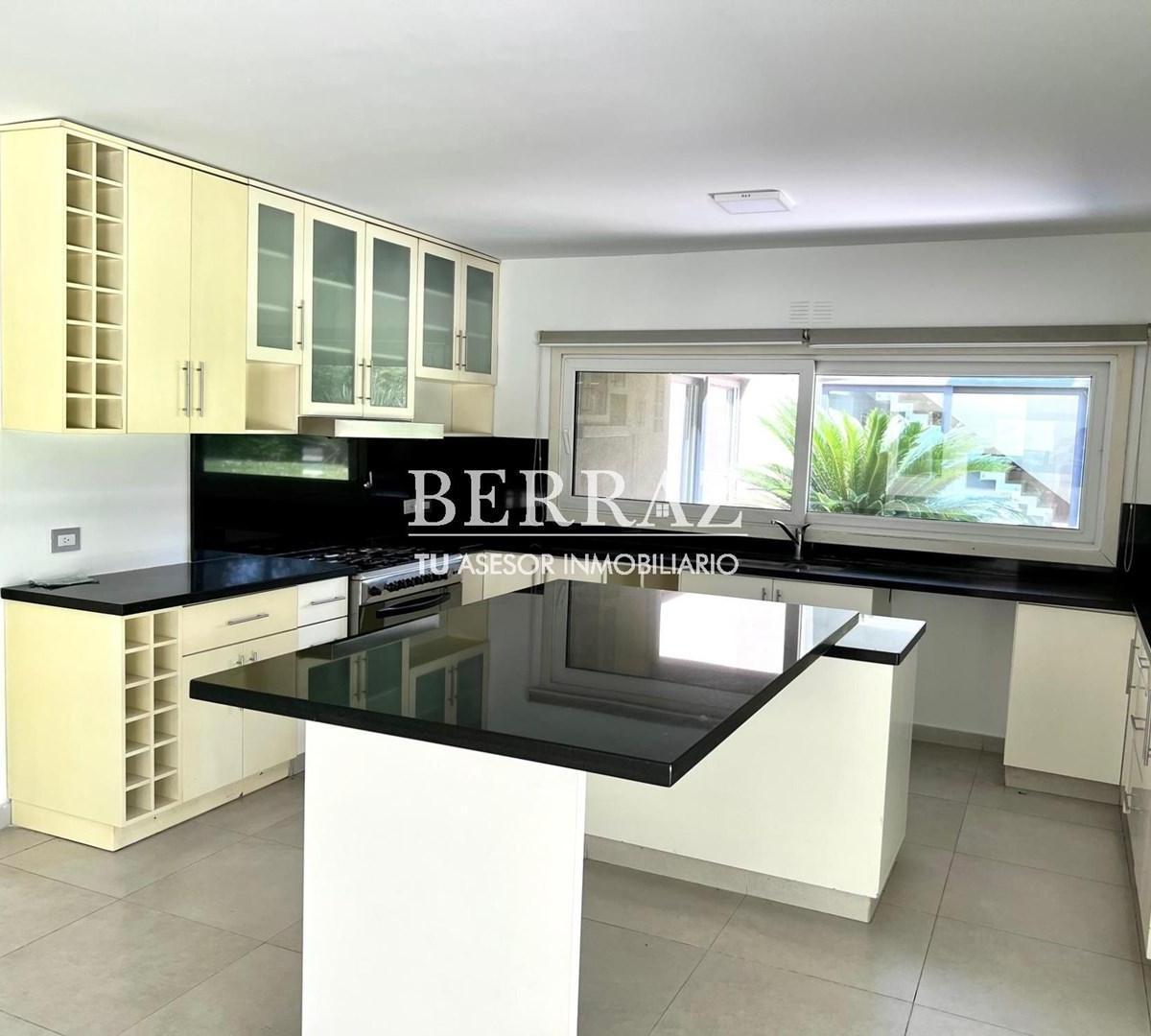 Casa Venta 12 Ambientes Sobre Doble Lote en Ayres de Pilar Lote de 2076 m² 4