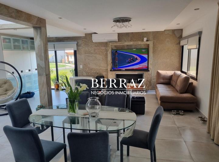 Casa Alquiler Temporario 3 Dormitorios Barrio Santa Lucía Lote de 600 m2 Pilar del Este 4