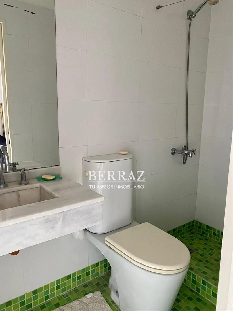Casa alquiler anual 6 ambientes amoblada en Ayres de Pilar lote de 1011 m2
