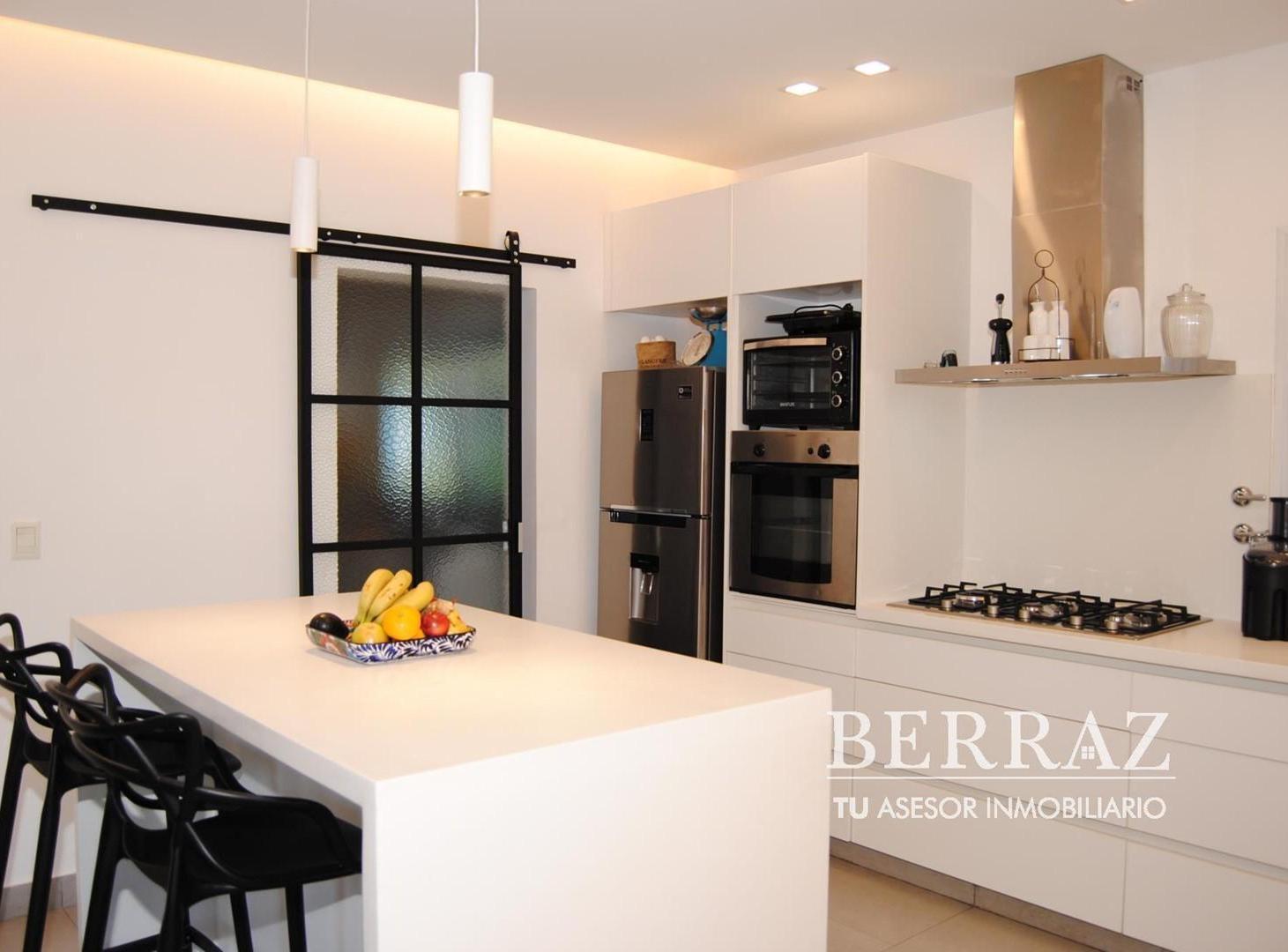 Casa venta 4 ambientes en Santa Maria de los Olivos Malvinas Argentinas Lote de 761 m2