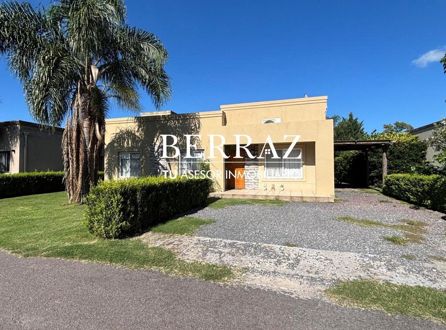 Casa Venta 3 Dormitorios Barrio La Cuesta Lote de 560 m2 Manzanares Pilar