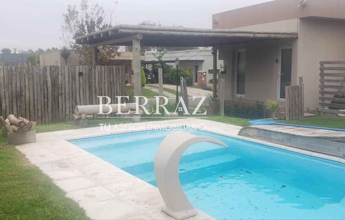 Casa venta 5 ambientes en Santa Elena Pilar del Este lote de 580 m2