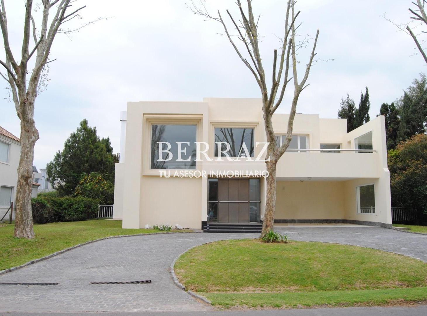 Casa venta 5 ambientes en Ayres De Pilar lote de 1000 m2