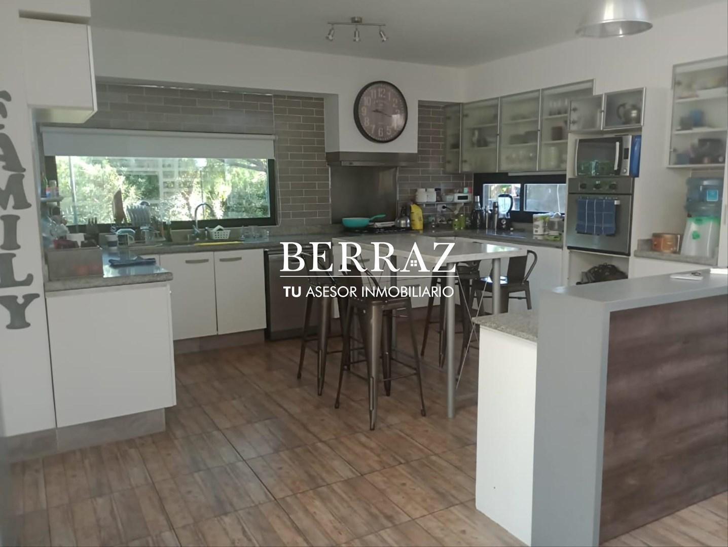 Foto de Casa Venta 4 Dormitorios Barrio San Matias Area 5 Lote de 1100 m2, imagen 2