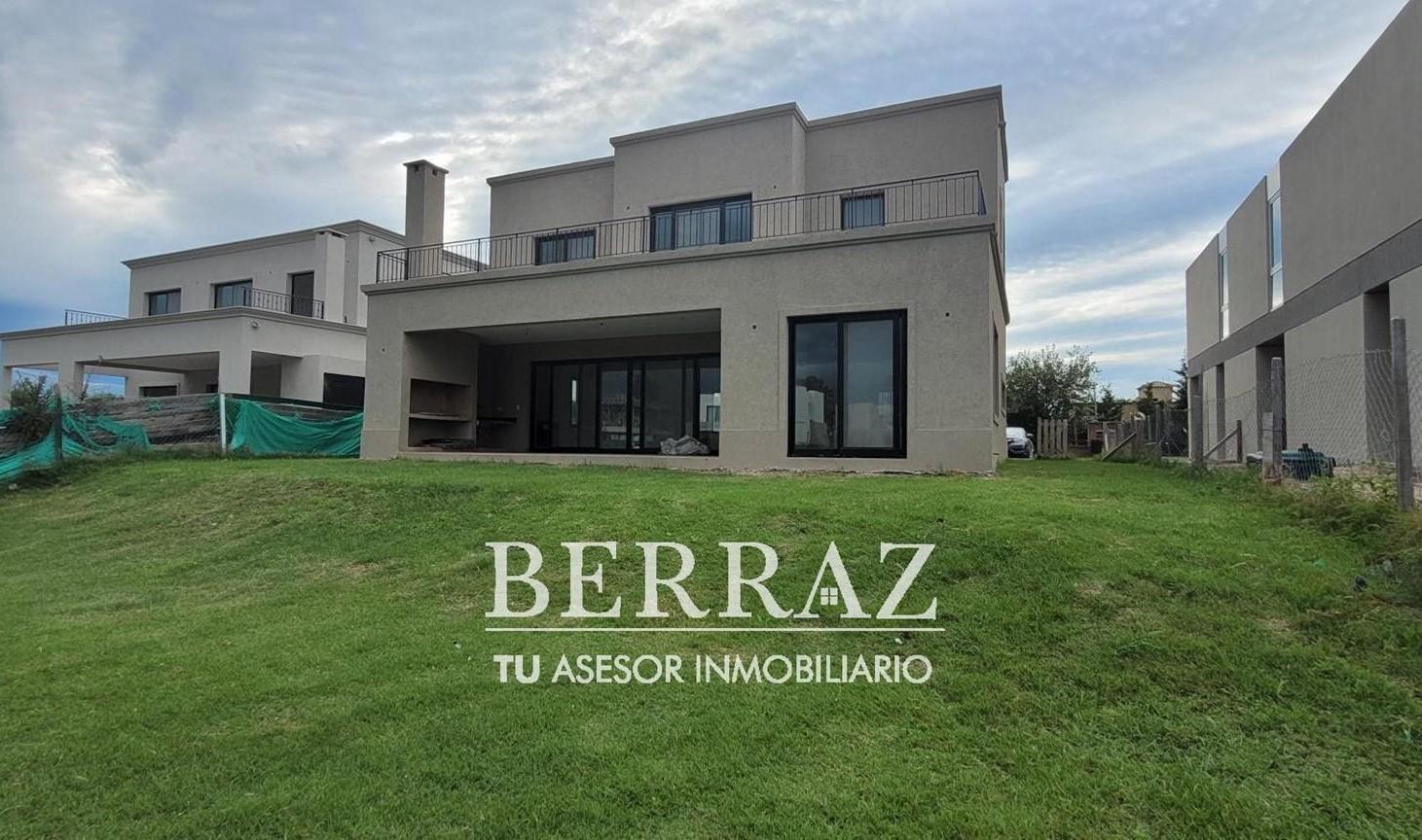 Casa venta 6 ambientes en Laguna Grande Villanueva lote de 650 m2
