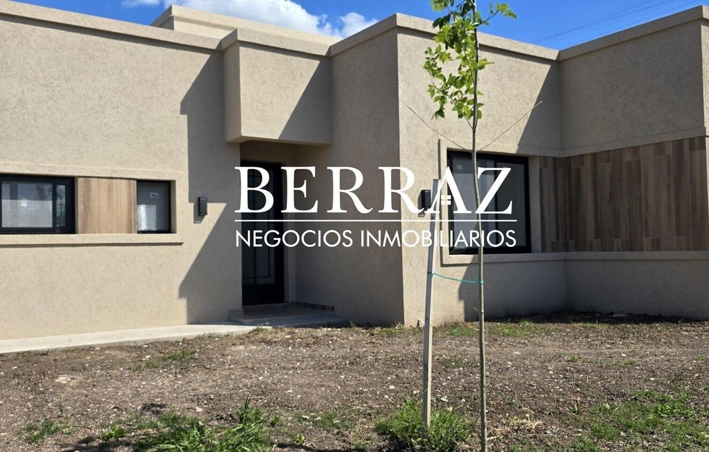 Casa Venta 3 Dormitorios Barrio Santa Elisa Lote de 600 m2 Pilar del Est