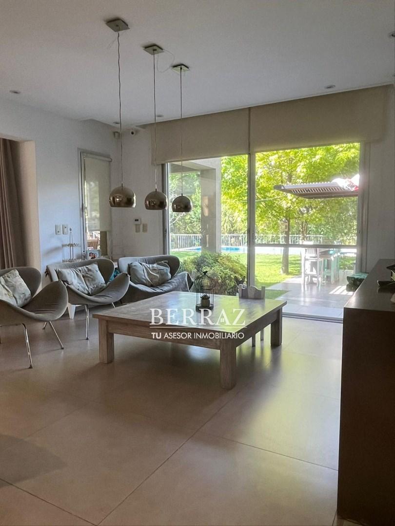 Casa venta 5 ambientes en El Lucero Pilar Lote de 904 m2