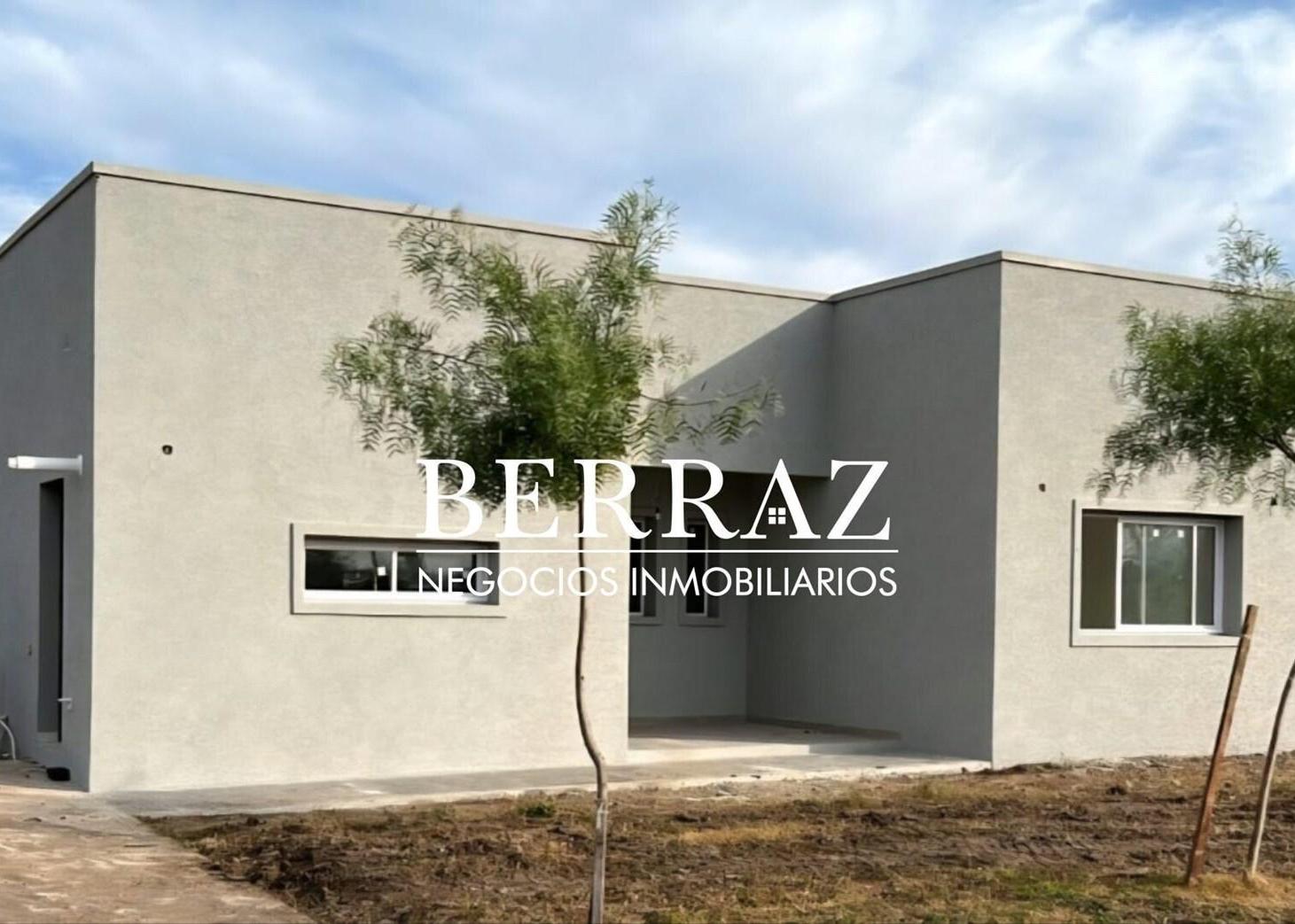 Casa Venta 3 Dormitorios Barrio Santa Sofía Lote de 508 m2 Pilar del Este