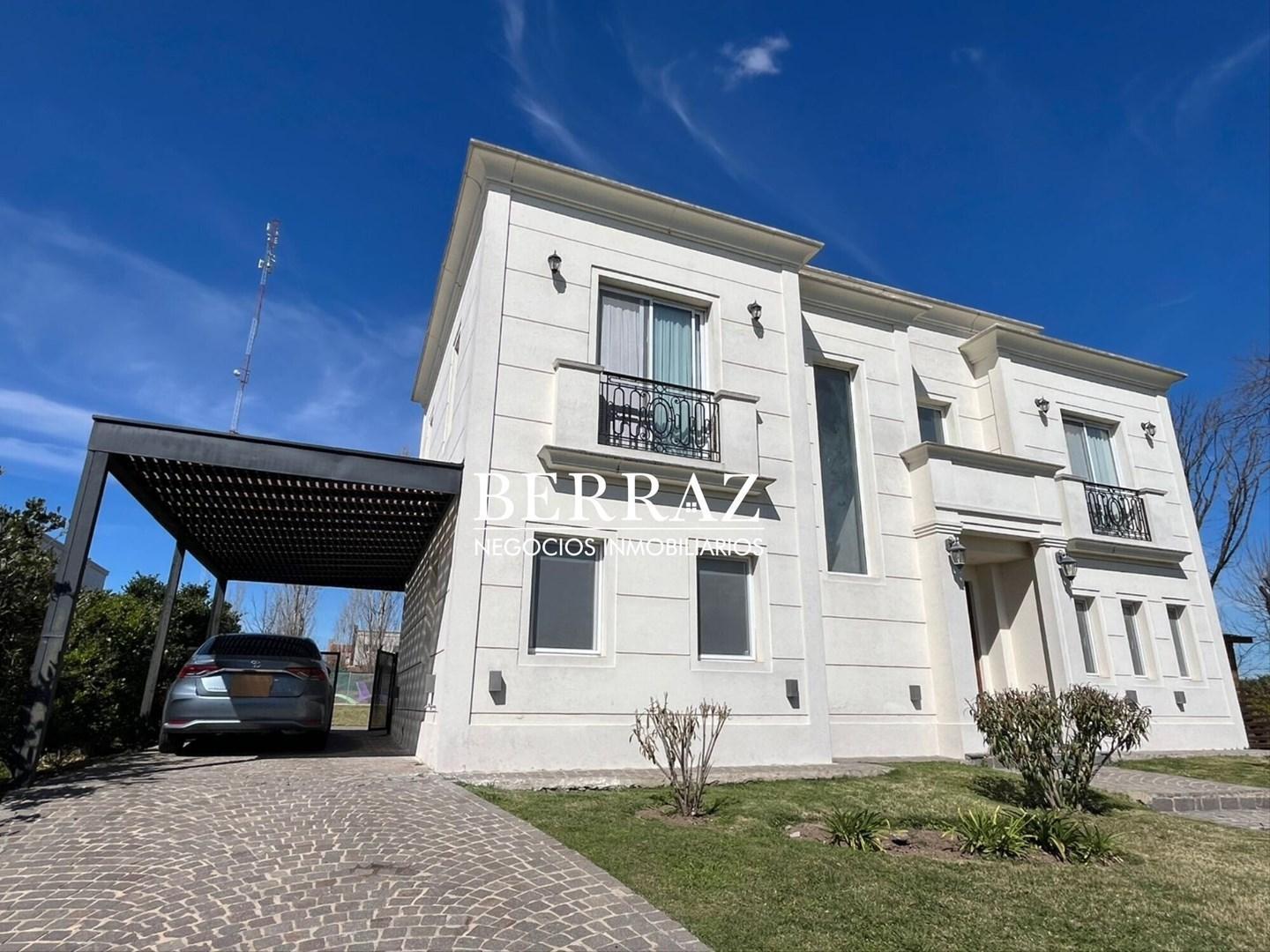 Casa Venta 4 Dormitorios Barrio Santa Guadalupe Lote de 735 m2 Pilar del Este