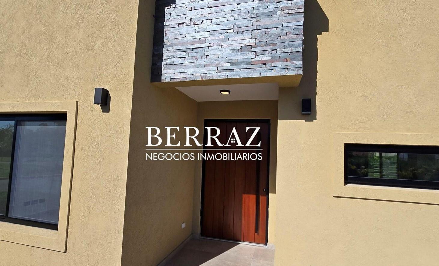 Casa Venta 3 Dormitorios Barrio Santa Lucia Lote de 590 m2 Pilar del Este