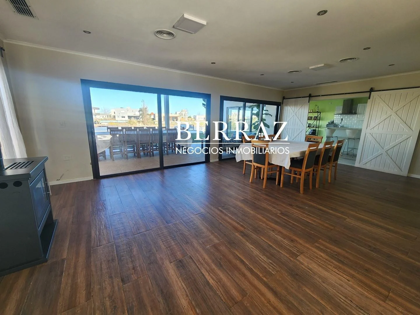 Casa Venta 5 Dormitorios Barrio San Sebastián Lote de 857 m2 Escobar