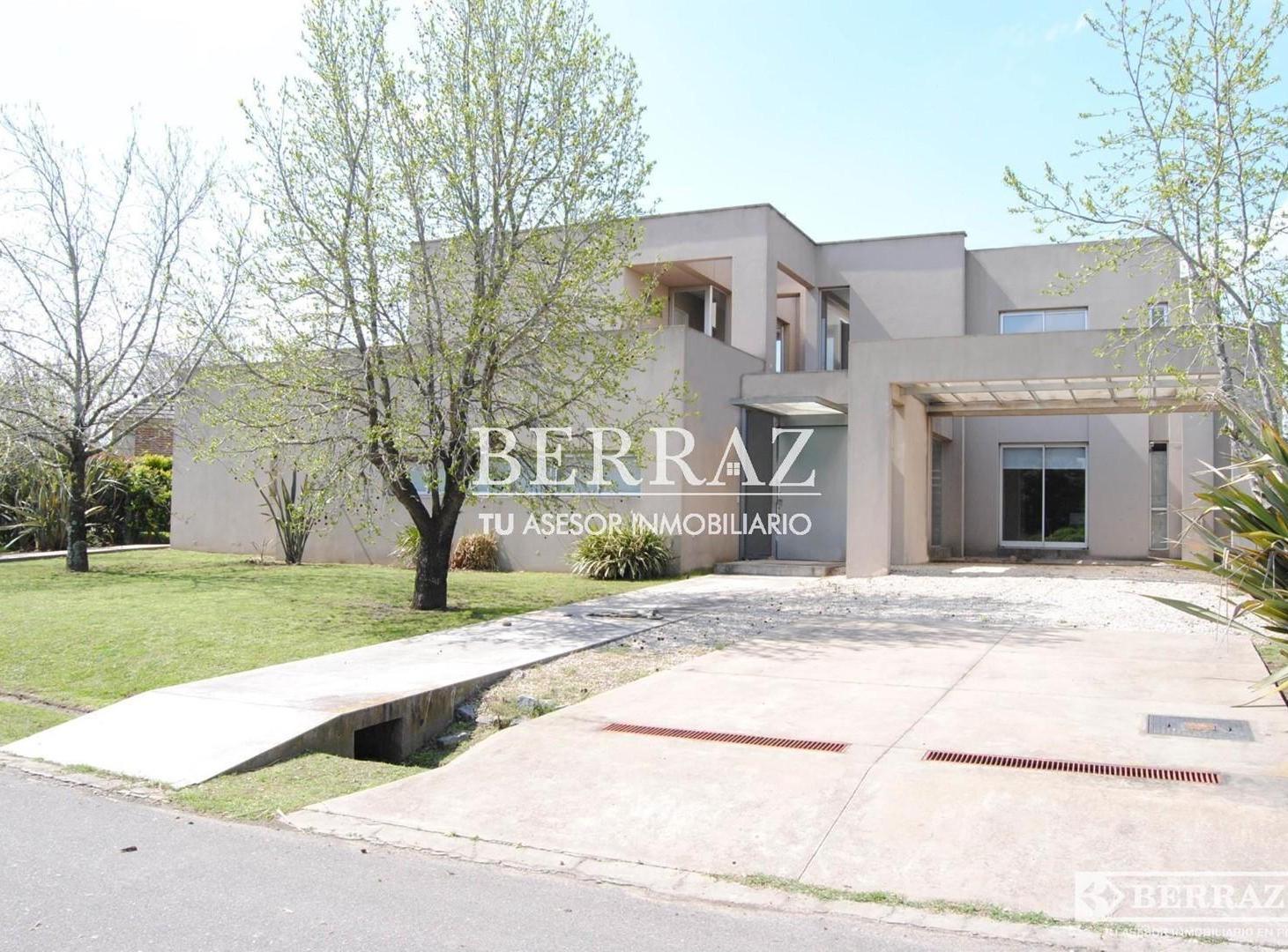Casa venta 5 ambientes en Ayres De Pilar lote de 1023 m2