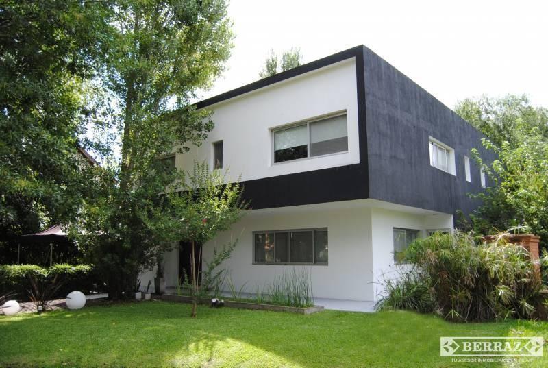 Casa venta 5 ambientes en La Peregrina Pilar lote de 344 m2