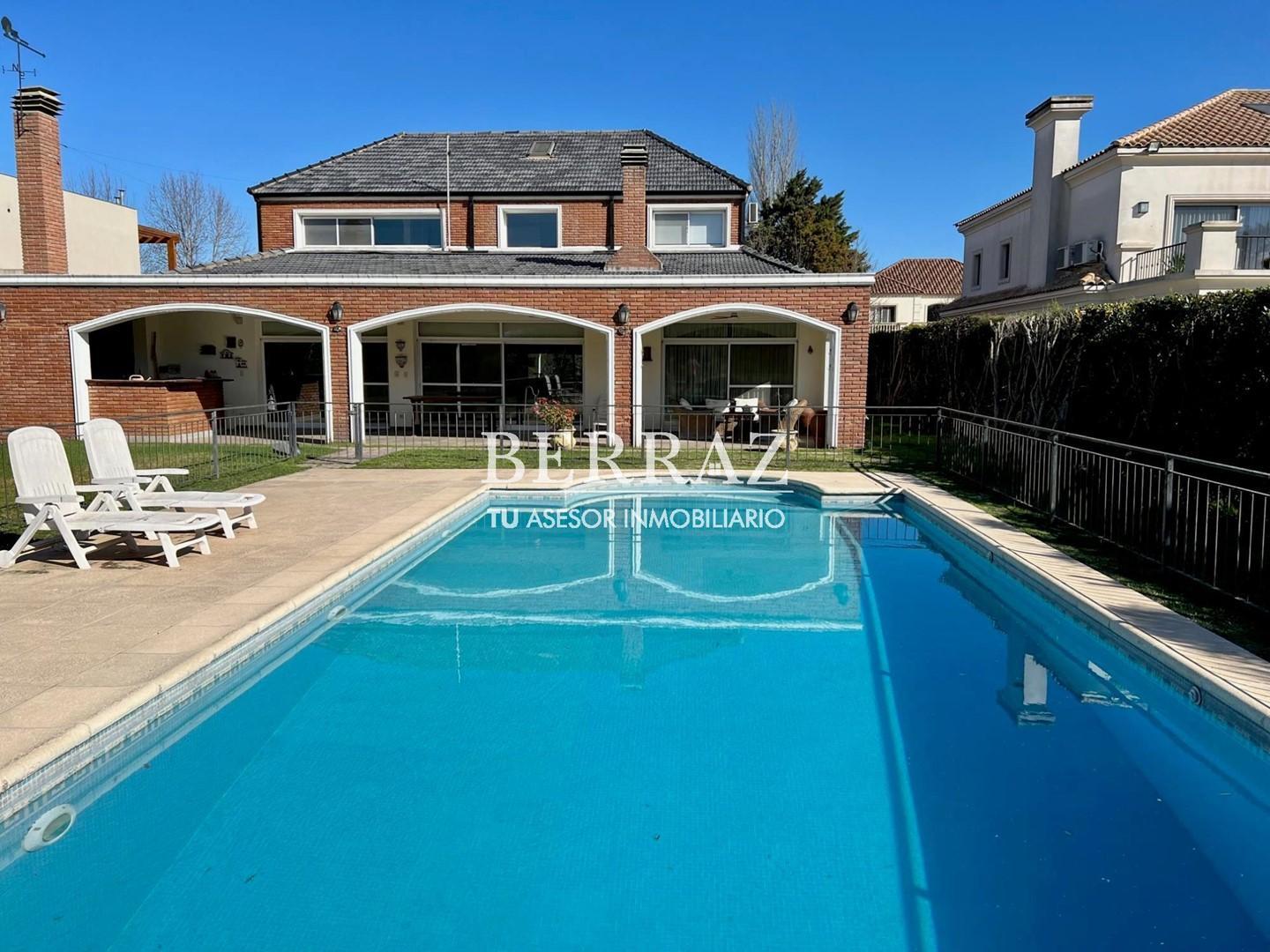 Casa venta 5 ambientes en Ayres De Pilar lote de 1156 m2