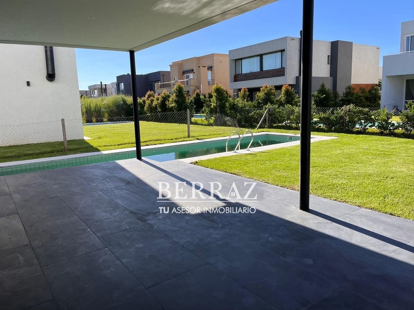 Casa venta 6 ambientes en Castaños lote de 530 m2