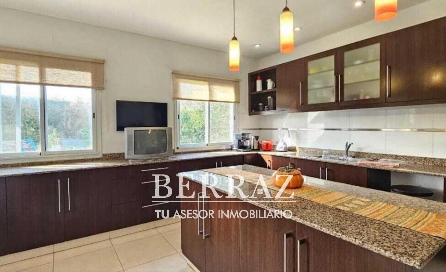 Foto de Casa venta 7 ambientes en San Francisco Villanueva lote de 930 m2, imagen 5