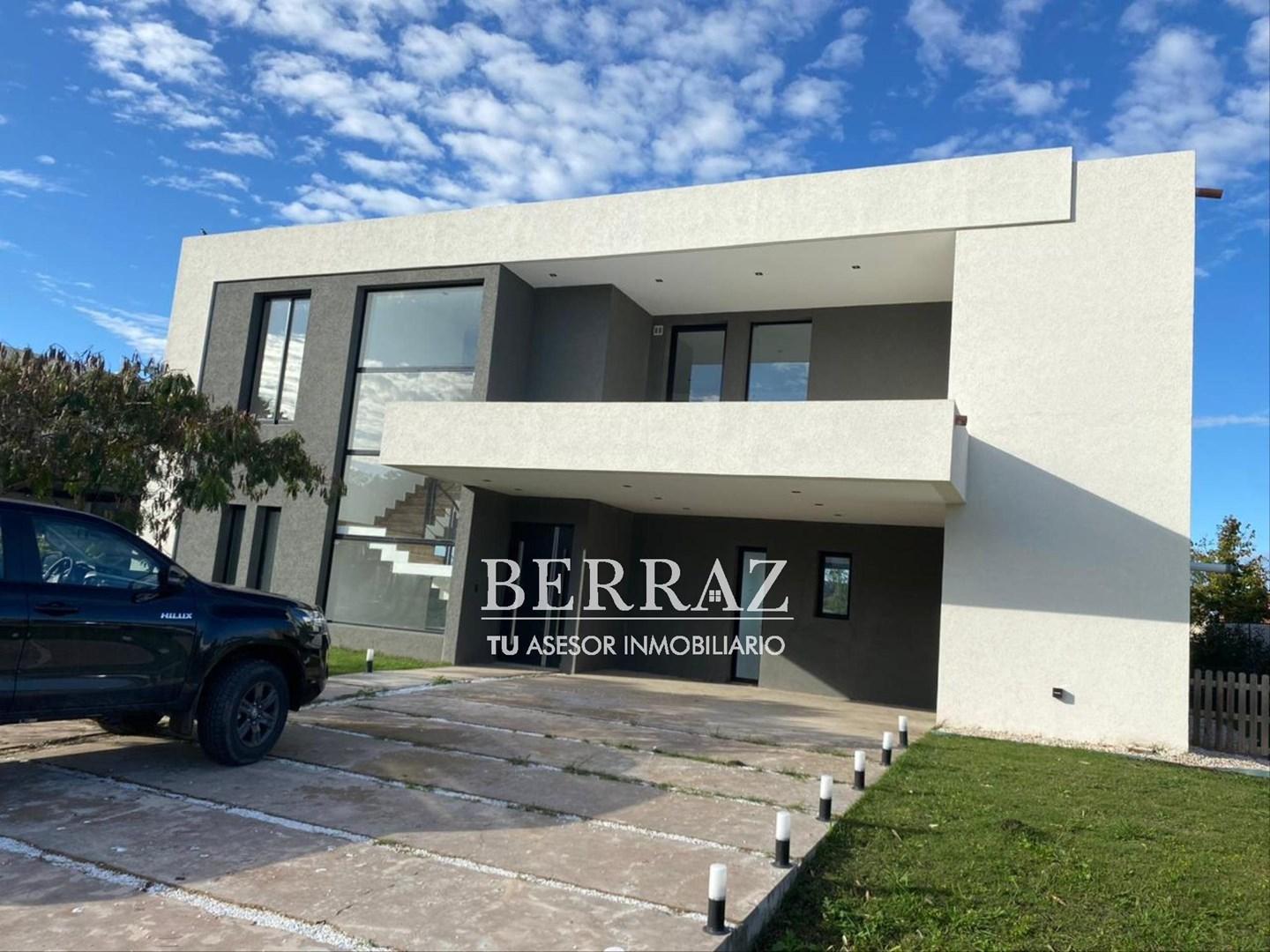 Casa venta 5 ambientes en Altos de Campo Grande Pilar lote de 803 m2