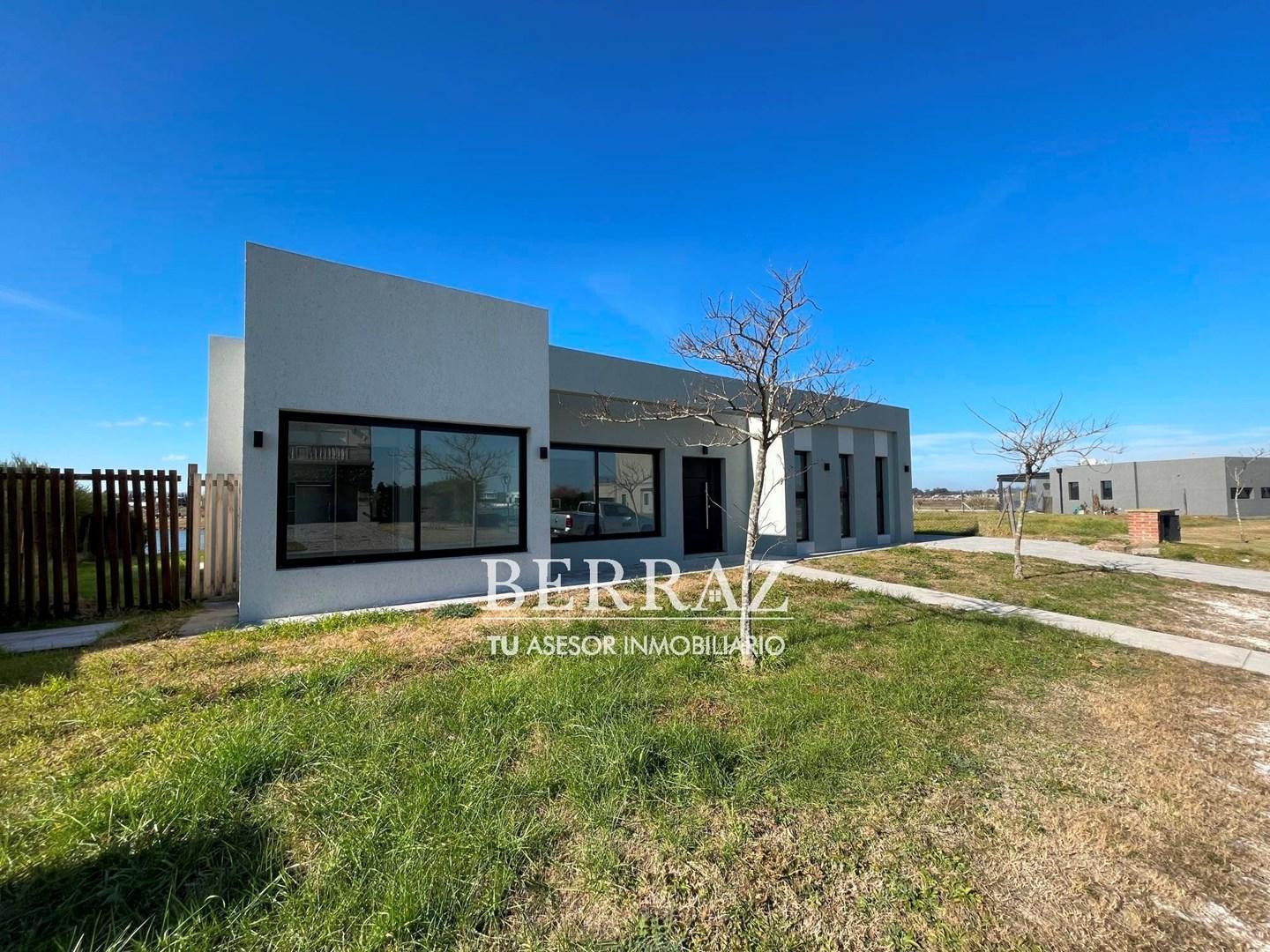 Casa venta 5 ambientes a la laguna en San Sebastián Area 5 Escobar lote de 820 m2 OPORTUNIDAD!! Inte