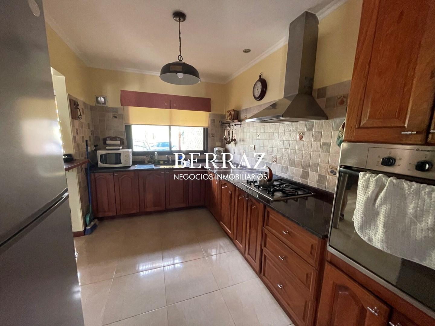 Foto de OPORTUNIDAD! Casa Venta 3 Dormitorios Barrio Boca Ratón Lote de 800 m2, imagen 5