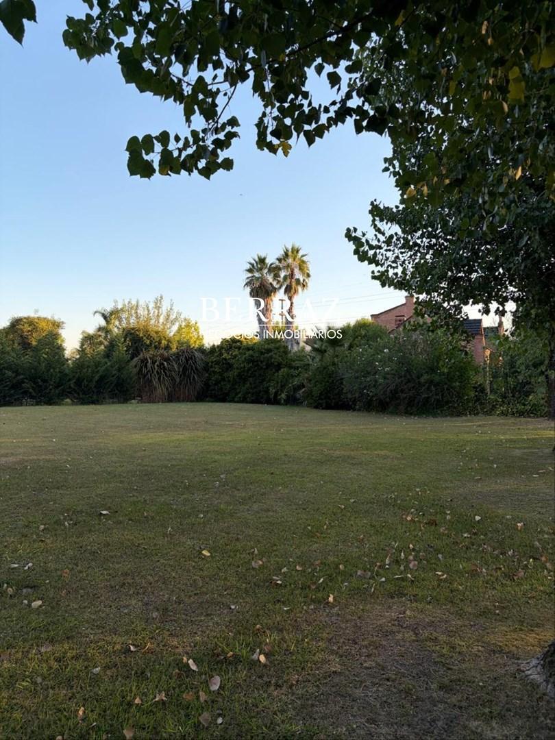 Lote de 1377 m2 en Venta en barrio Campo Grande Pilar