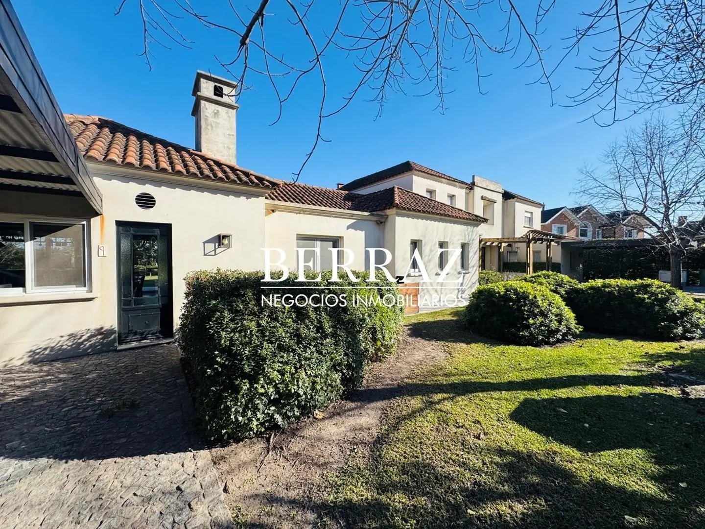 Casa Venta 6 Dormitorios Ayres de Pilar Lote de 1826 m2 Pilar 4
