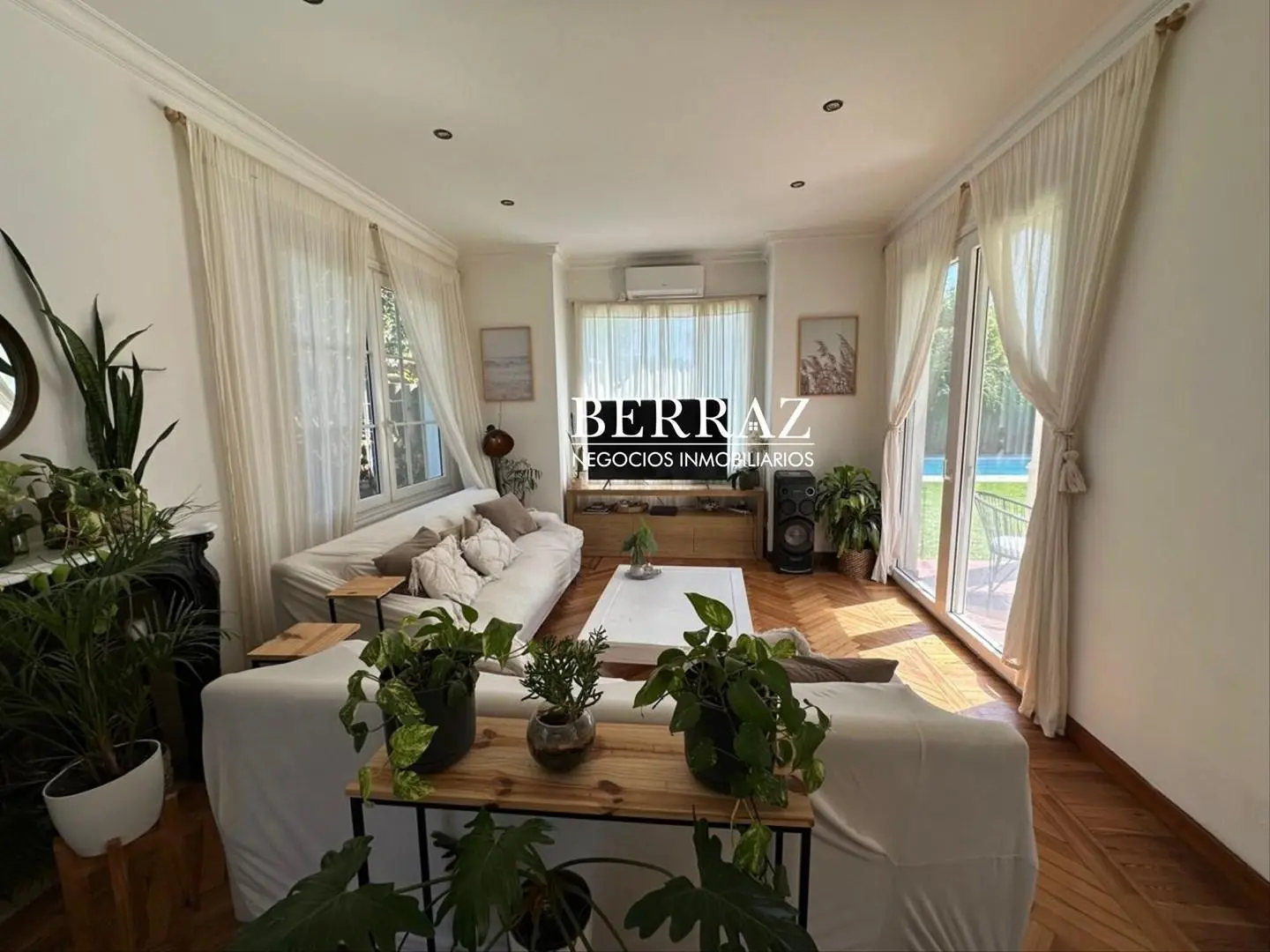 Casa Venta 4 Dormitorios Haras del Pilar La Caballeriza Lote de 800 m2 Pilar 3