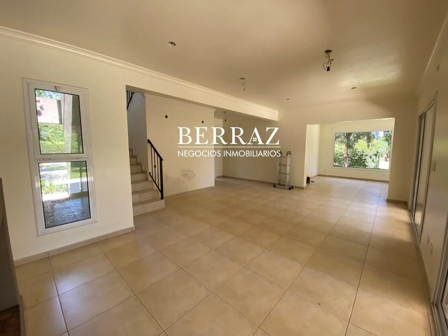 Casa Venta 4 Dormitorios Barrio Los Potrillos Lote de 680 m2 Fátima, Pilar 2