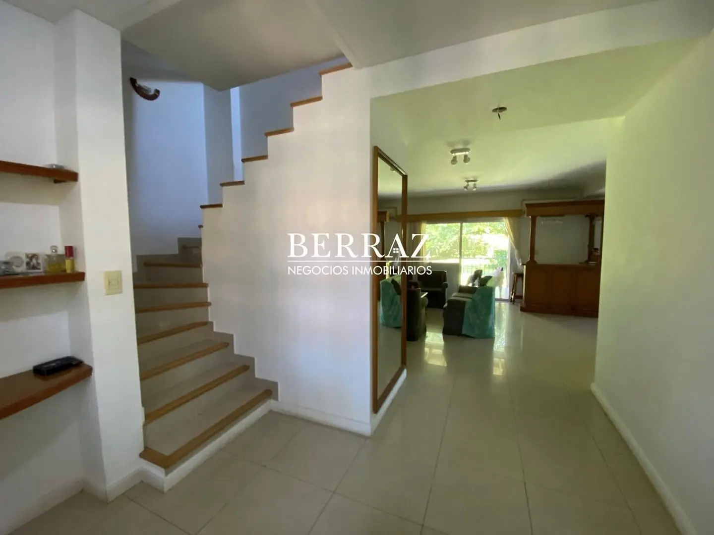 Casa Venta 3 Dormitorios Barrio Los Potrillos Lote de 822 m2 , Pilar 5
