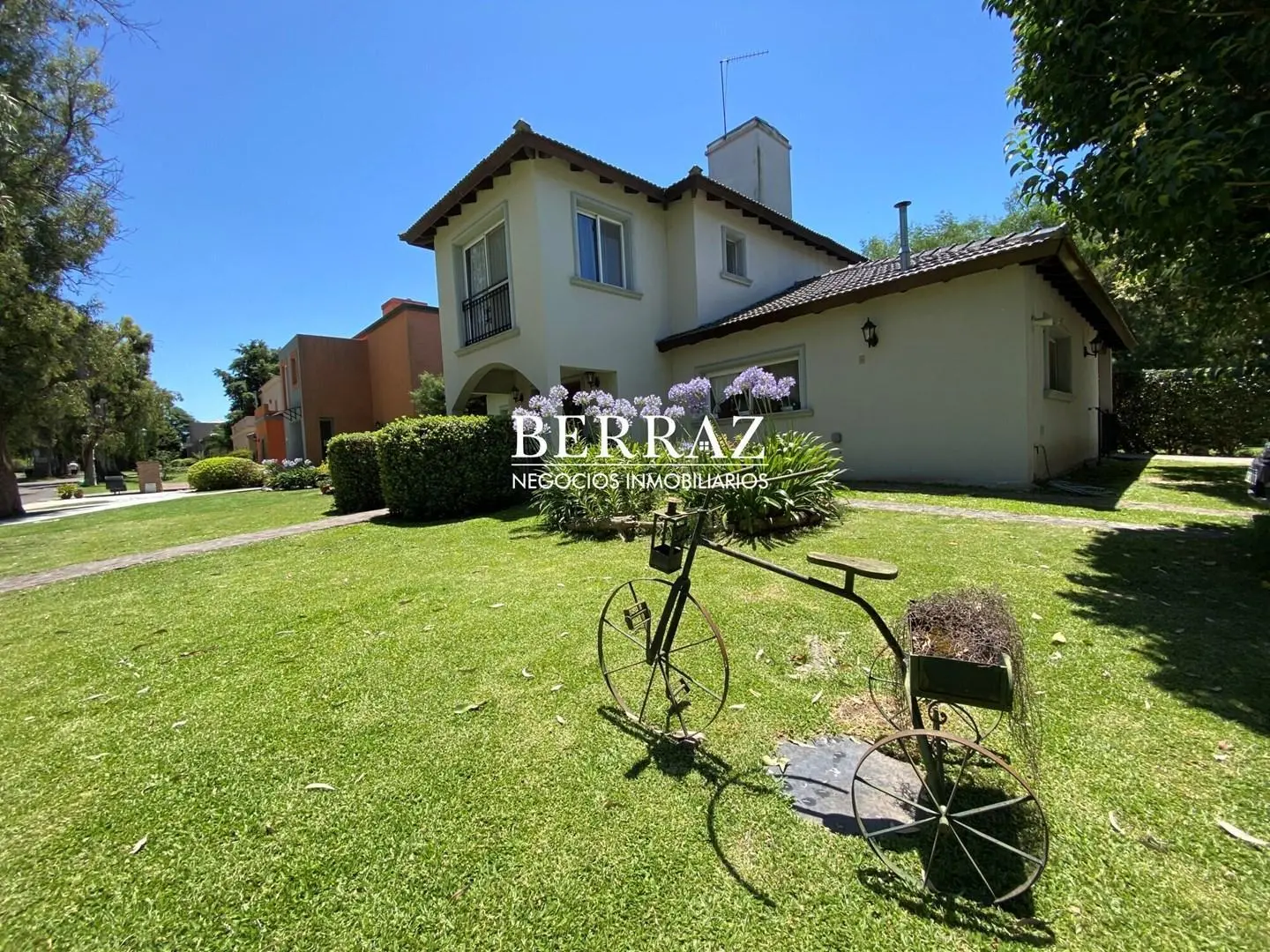 Casa Venta 3 Dormitorios Barrio Los Potrillos Lote de 822 m2 , Pilar 2