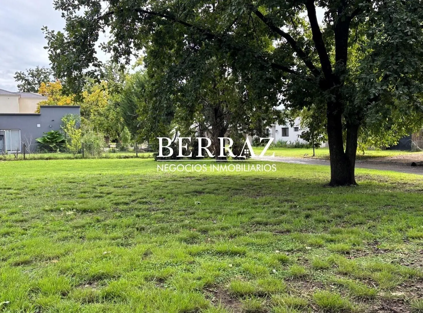 Lote en Venta de 702 m2 Barrio Santa Clara, Manzanares Pilar 1